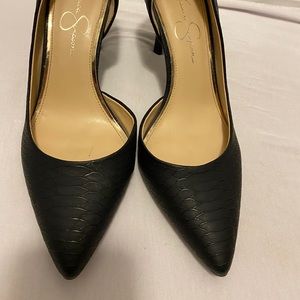 Jessica Simpson Black pumps